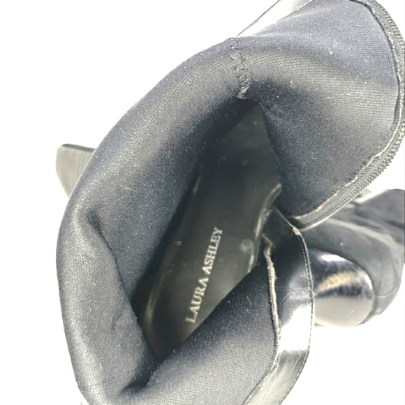 Laura Ashley Grey's Black Fuax Suede, Square Toe, Kitten Heel, Bootie Wmn 10 M - Picture 11 of 12